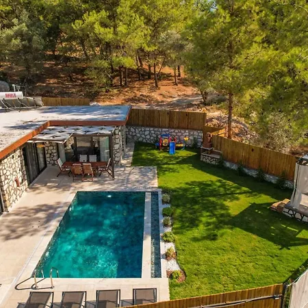 Villa Tashan Kumluova