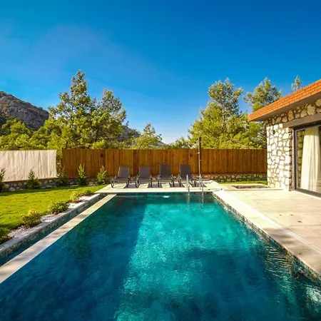 Tashan Villa *