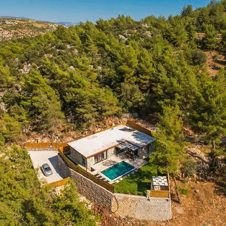 Villa Tashan Kumluova
